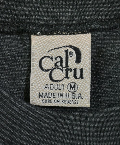 CalCru เสื้อยืด/เสื้อท็อปส์