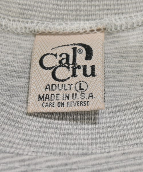 CalCru เสื้อยืด/เสื้อท็อปส์