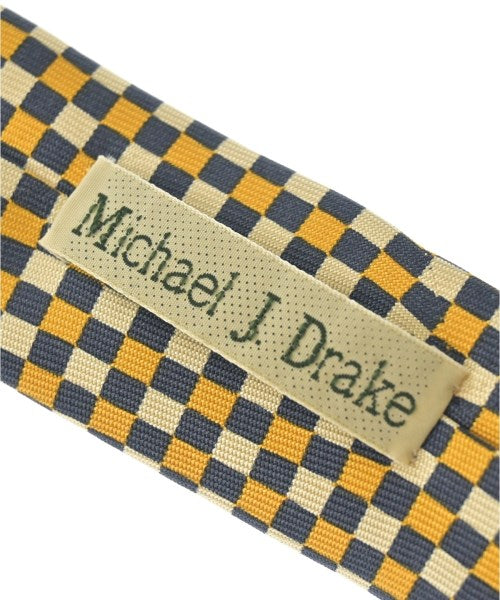 Michael J. Drake เนคไท