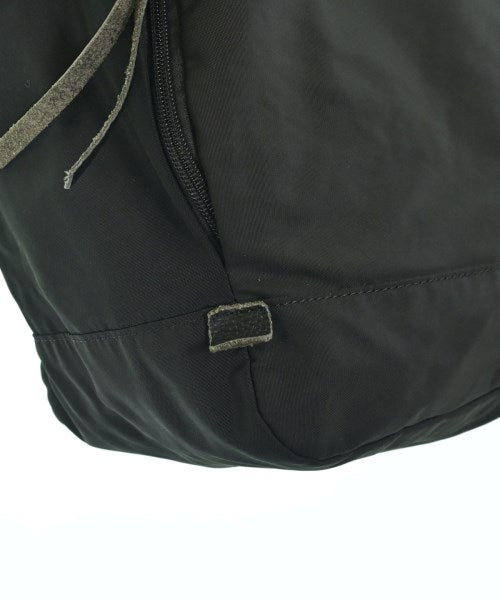 toleur กระเป๋าสะพาย