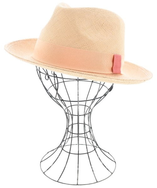 La cerise sur le chapeau หมวกฟาง