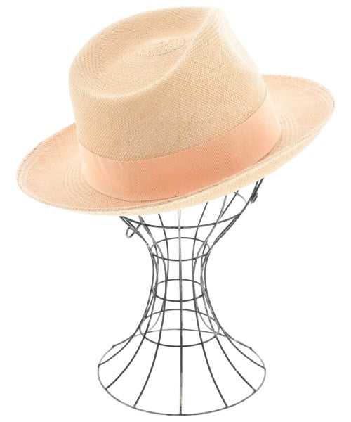 La cerise sur le chapeau หมวกฟาง