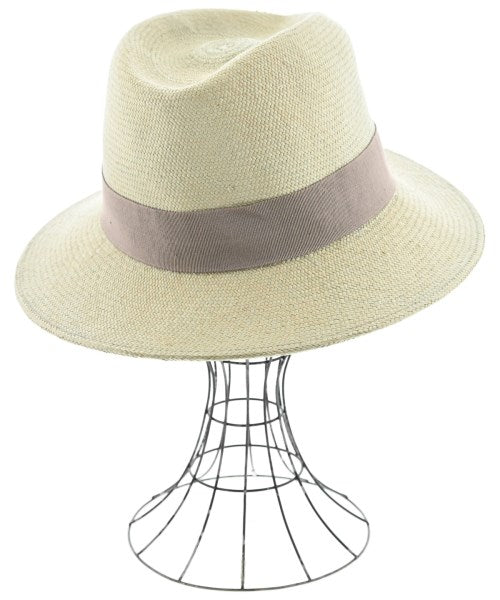 La cerise sur le chapeau หมวกฟาง
