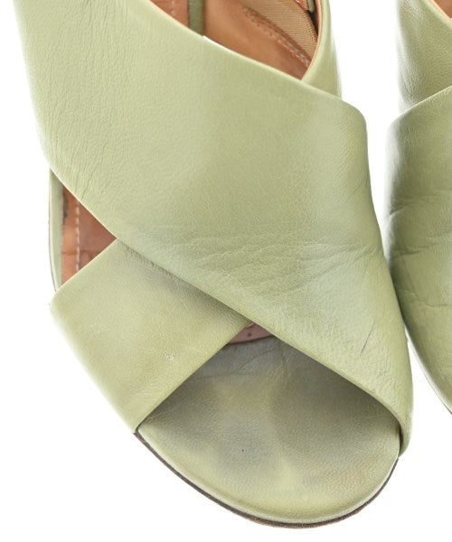 HALMANERA รองเท้าแตะ