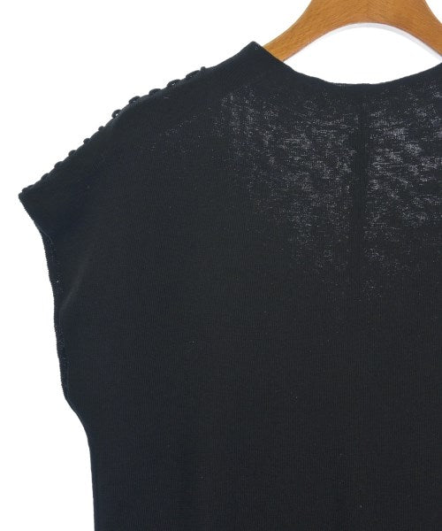 FENNEL เสื้อแขนกุด