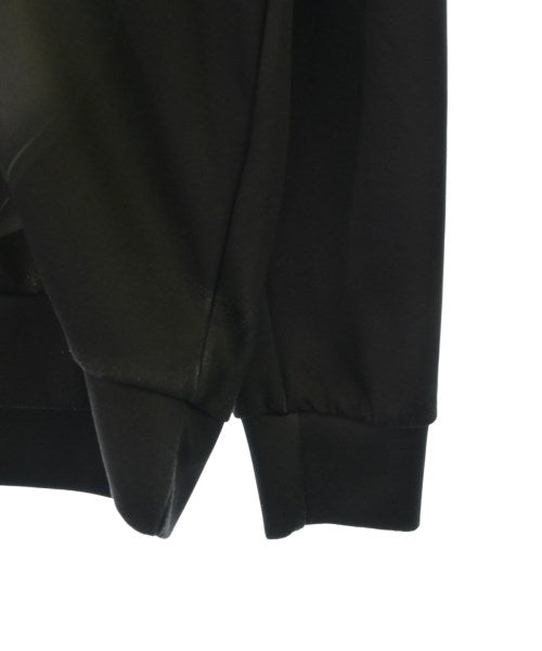 CMMN SWDN เสื้อสเวตเตอร์