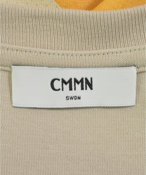 CMMN SWDN เสื้อยืด/เสื้อท็อปส์