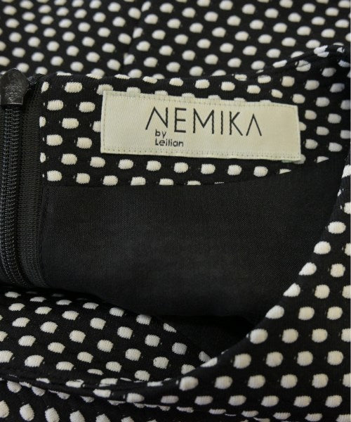 NEMIKA ชุดเดรส