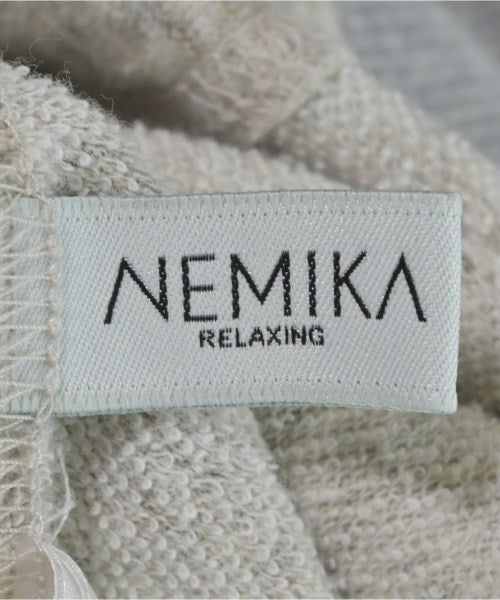 NEMIKA เสื้อฮู้ด