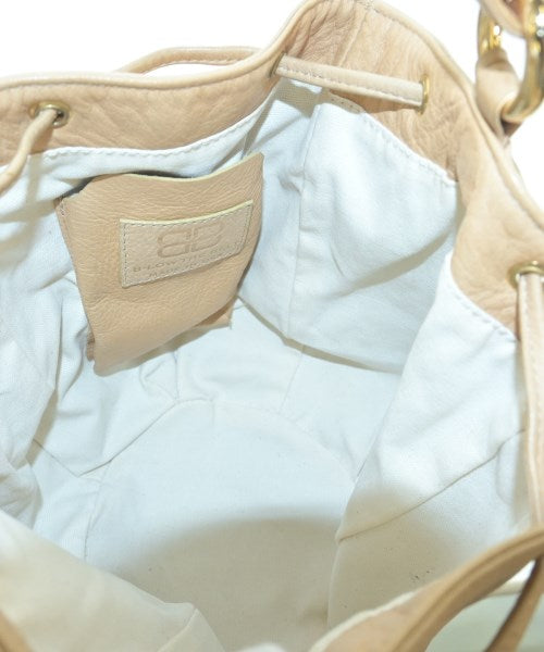 B-LOW THE BELT กระเป๋าสะพาย