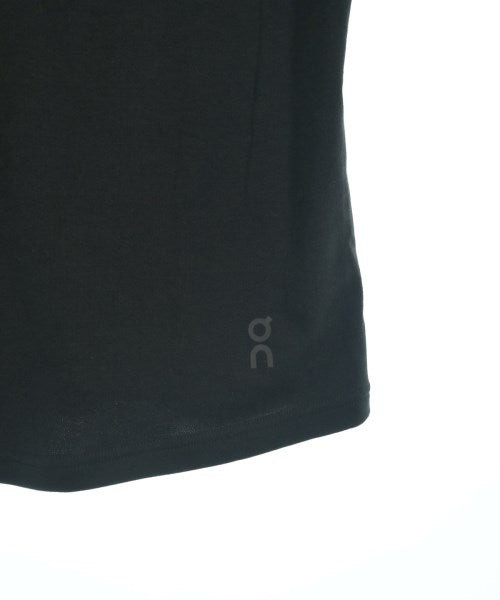 On เสื้อยืด/เสื้อท็อปส์