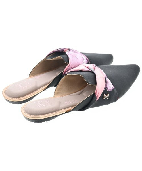 BUTTERFLY TWISTS รองเท้าแตะ