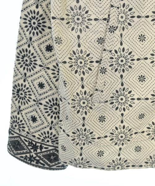 PERIOD FEATURES เสื้อลำลอง