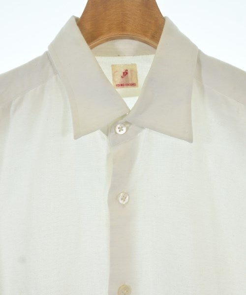 PERIOD FEATURES เสื้อลำลอง