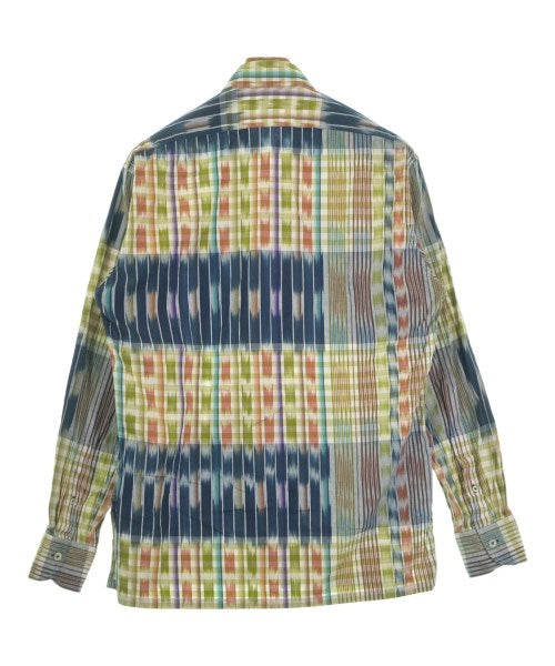 PERIOD FEATURES เสื้อลำลอง