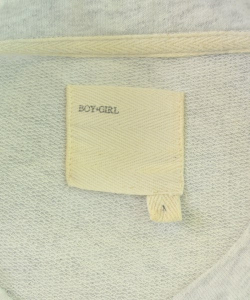 BOY+GIRL เสื้อยืด/เสื้อท็อปส์