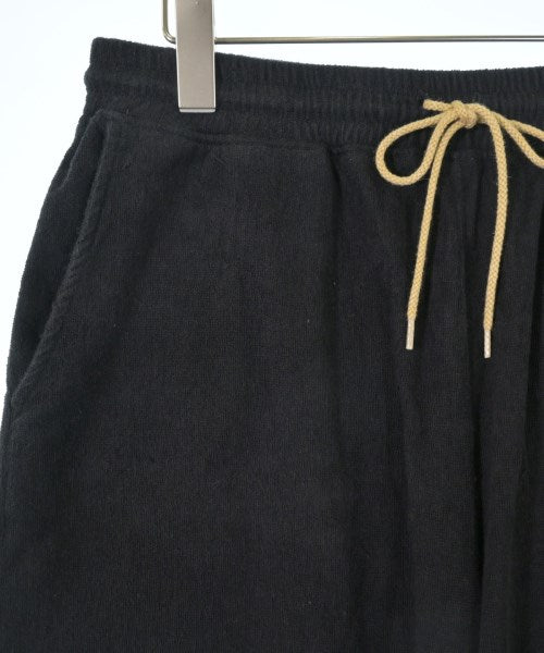 THING FABRICS กางเกงขาสั้น