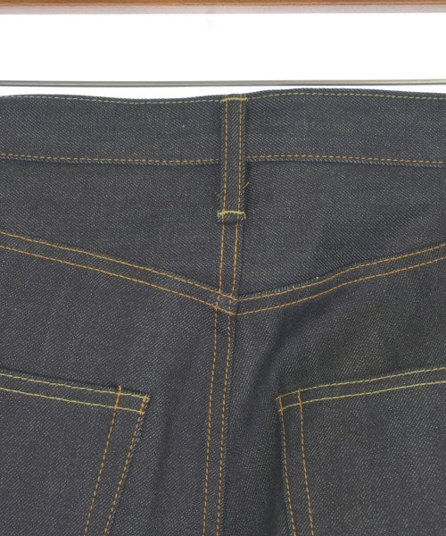 post amenities ยีนส์