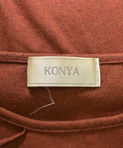 KONYA เสื้อยืด/เสื้อท็อปส์