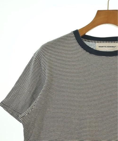 DOUBTFUL AS DOUBLE เสื้อยืด/เสื้อท็อปส์