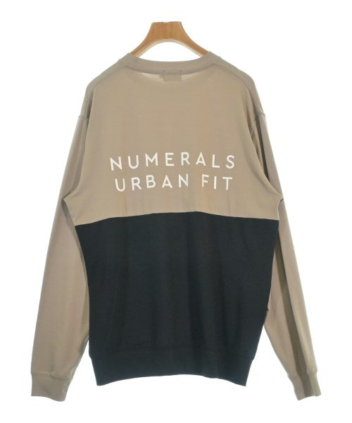 NUMERALS เสื้อยืด/เสื้อท็อปส์
