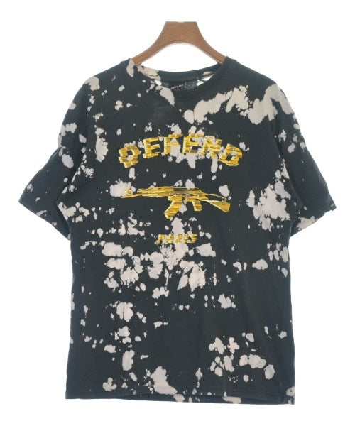 DEFEND เสื้อยืด/เสื้อท็อปส์