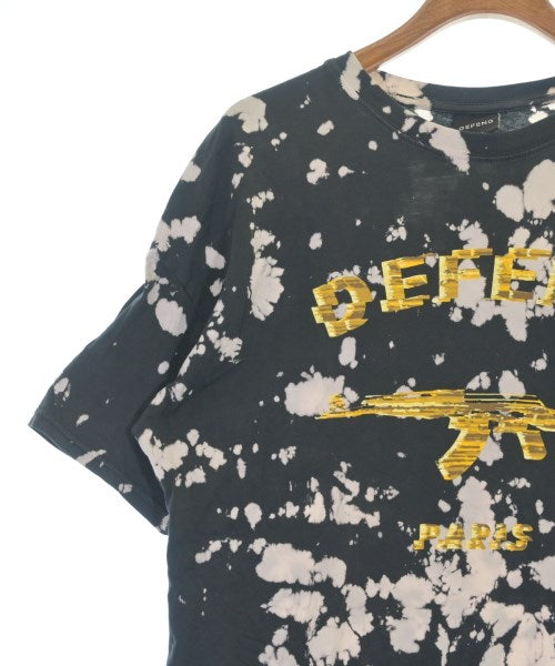 DEFEND เสื้อยืด/เสื้อท็อปส์