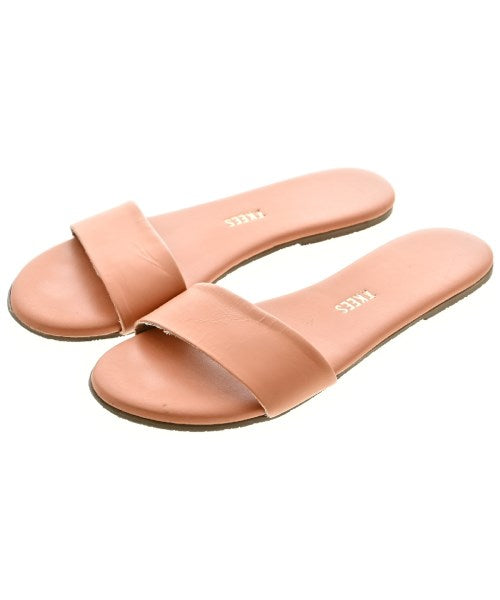 TKEES รองเท้าแตะ