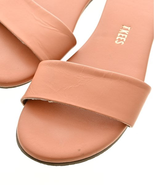 TKEES รองเท้าแตะ