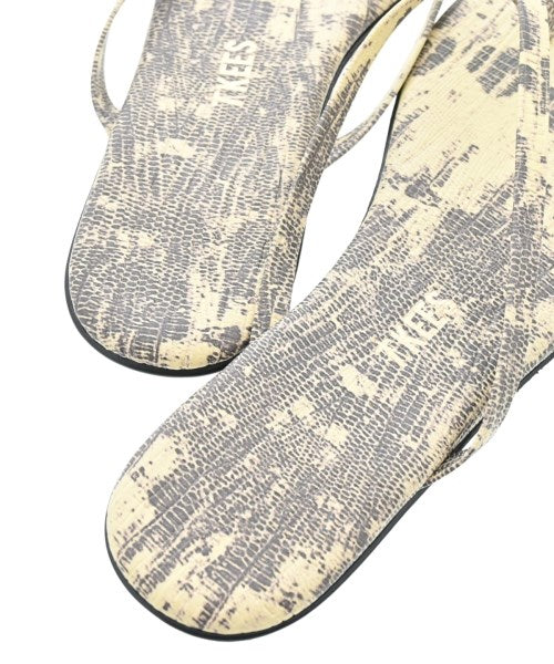 TKEES รองเท้าแตะ