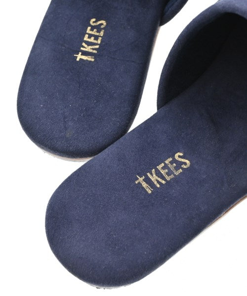 TKEES รองเท้าแตะ
