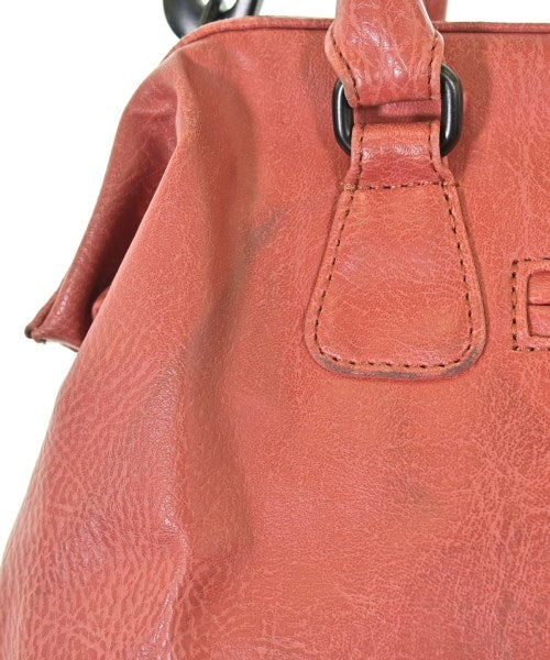 MATT & NAT กระเป๋าถือ