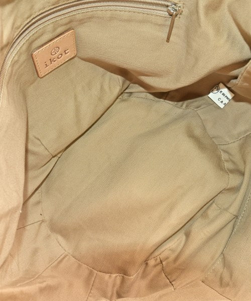 ikot กระเป๋าสะพาย