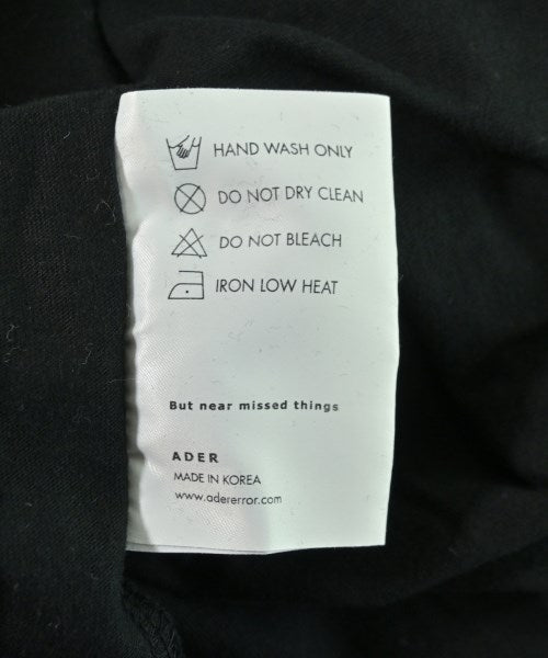 ADER error เสื้อยืด/เสื้อท็อปส์