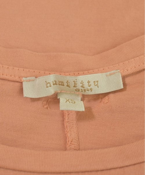 humility เสื้อยืด/เสื้อท็อปส์