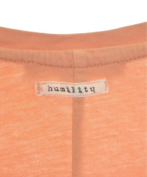 humility เสื้อยืด/เสื้อท็อปส์