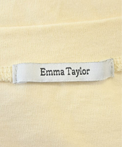 Emma Taylor เสื้อยืด/เสื้อท็อปส์