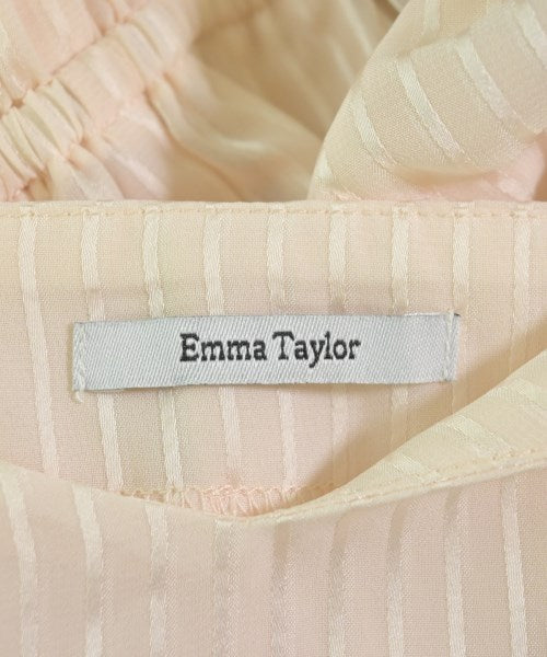 Emma Taylor เสื้อสตรี