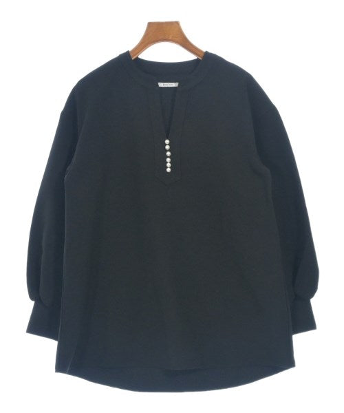 Emma Taylor เสื้อยืด/เสื้อท็อปส์