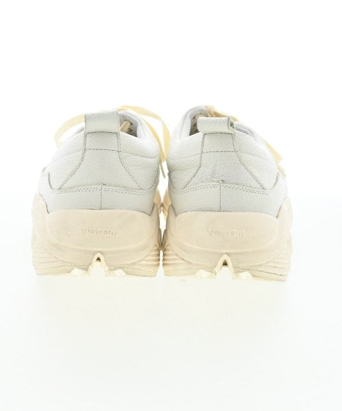 YOAK รองเท้าผ้าใบ