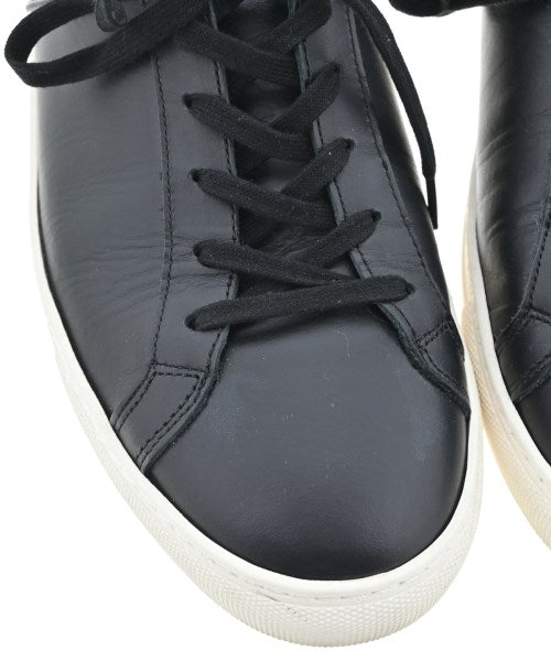 YOAK รองเท้าผ้าใบ