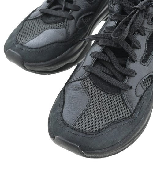 BRANDBLACK รองเท้าผ้าใบ