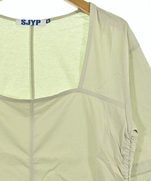 SJYP เสื้อยืด/เสื้อท็อปส์
