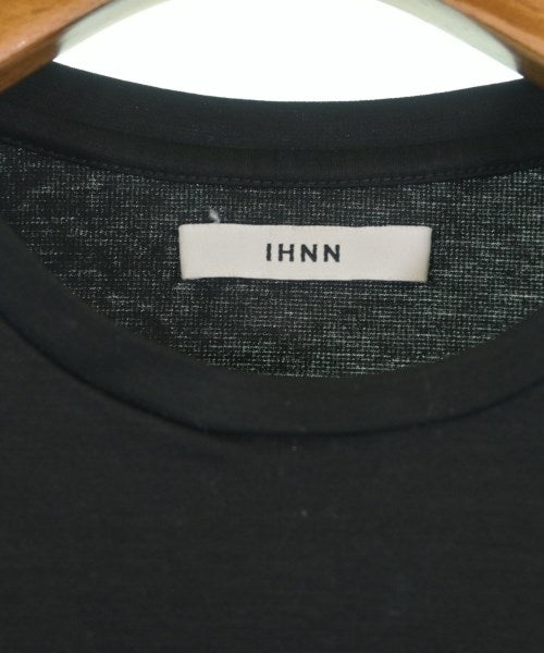 IHNN เสื้อยืด/เสื้อท็อปส์