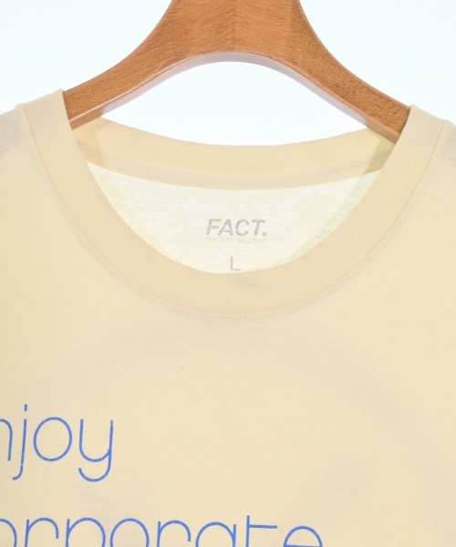 FACT. เสื้อยืด/เสื้อท็อปส์