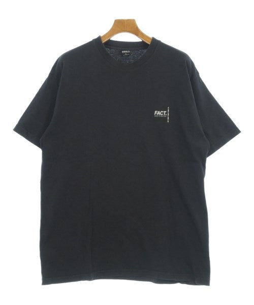 FACT. เสื้อยืด/เสื้อท็อปส์