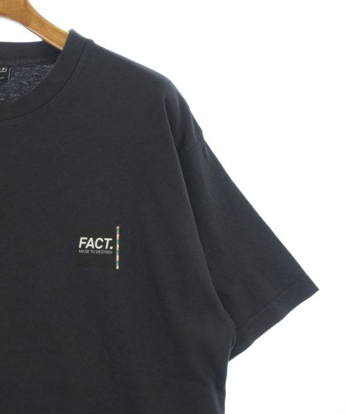FACT. เสื้อยืด/เสื้อท็อปส์