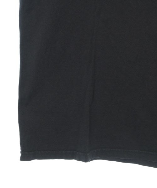 FACT. เสื้อยืด/เสื้อท็อปส์