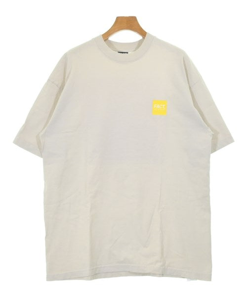 FACT. เสื้อยืด/เสื้อท็อปส์