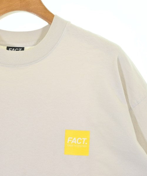 FACT. เสื้อยืด/เสื้อท็อปส์
